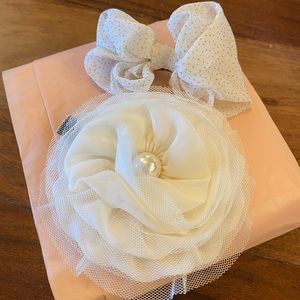 White Hair Clips Bundle (2pcs)